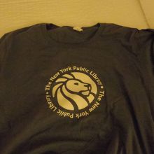 公式Ｔ−シャツ（前）