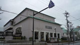 ときどき有名な人のコンサートも開催