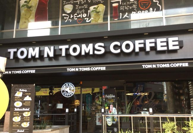 TOM N TOMS COFFEE (オディセイア西面店)