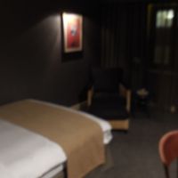 部屋はやや小さめですが清潔。