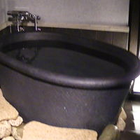 個室のお風呂です。