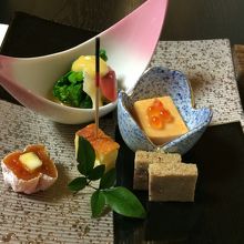 菜の花、干し柿、あん肝。どれも美味。