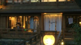 パスザバトン内の茶寮