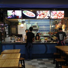 価格はリーゾナブルですが、サービス料10％が必要です