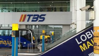 近代的なバスターミナル