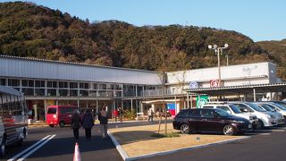 小学校の校舎を利用した道の駅