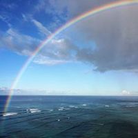 部屋から見た虹