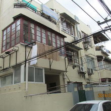 五原路84弄、3階建て。