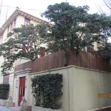 東湖路56弄51号は庭付きの花園住宅です。