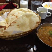 カレーもたっぷりです。