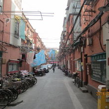 花園坊は118棟もある大きな住宅街の通路