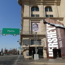 ハーシーストア外観