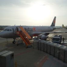 ボーディングブリッジは在りません