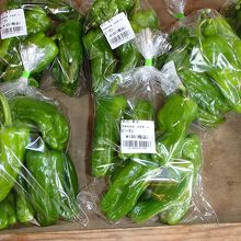 ピーマンがこれだけ入って120円とは安い！