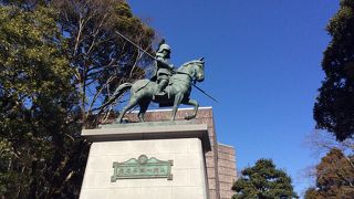 国内最大級の　騎馬像