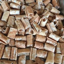 クメールの伝統的なお菓子[ノームトンモーン]なんです。