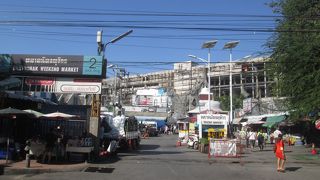 朝のウィークエンド マーケット