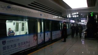 中山広場のど真ん中に出入口があってとても便利です