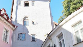 旧市内内部にも城壁の入り口があります