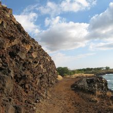 この丘の上にヘイアウがある