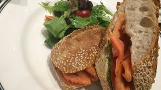 パンも料理もオススメです