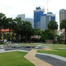 数年前と比べると、すっかりきれいに整備された敷地内。