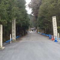 この奥に進みます