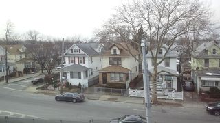 地下鉄から乗り継いで利用しました