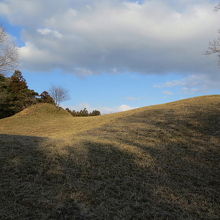 鹿見塚古墳の風景（南面）