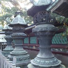 唐門前左手の３基