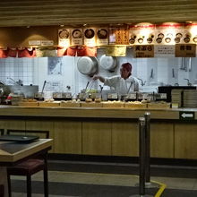 トッピングもあります。お店の方々は親切です。