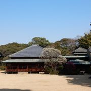 最後の水戸藩主・徳川昭武の邸宅です。　当時の上流階級の暮らしぶりを感じることができます。