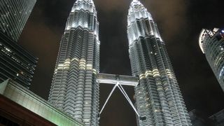 夜でも人が多くて安心☆