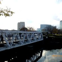 鉄橋のまま残っています