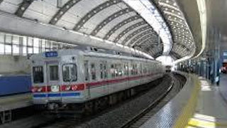 ネットでも誰も紹介していませんが成田空港から京成電鉄でJR総武線へ乗り換えて東京へ最安料金で行けるとても便利な乗り継ぎ駅です。