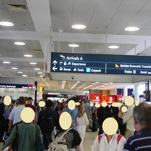 制限区域を出るとかなり混んでいました