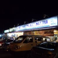 近くのフードコート