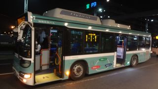 夕食でターミナル間を移動