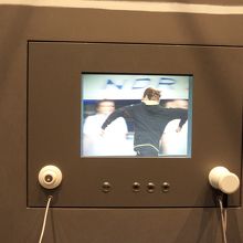 監督の音声を聞けるコーナーもあります