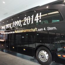 ドイツ代表の使用するバス（中に入れます）