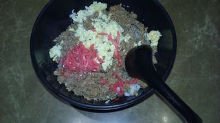 人気店ですが、日本人からみると味は普通かな。