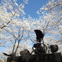 オブジェもいくつかあるので、桜以外の季節も楽しめる！
