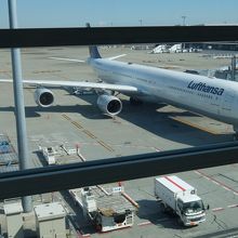 Ａ３４０−６００型機はスマートでカッコいい。