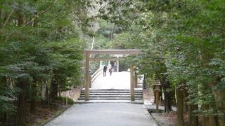 風日祈宮橋を渡って