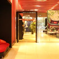 ロビーは、せまいが開放的な感じ