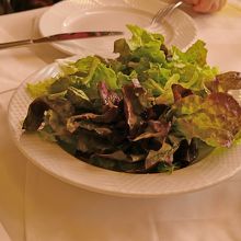 グリーンサラダ4.9ユーロ