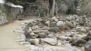 宮島にそびえる