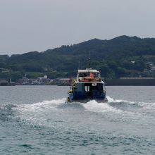 遊覧船から下船