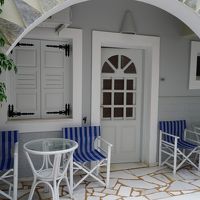 部屋の入口。外だとWIFIが繋がりやすい。