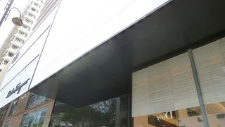 混みすぎていて落ち着いて買い物が出来ません。